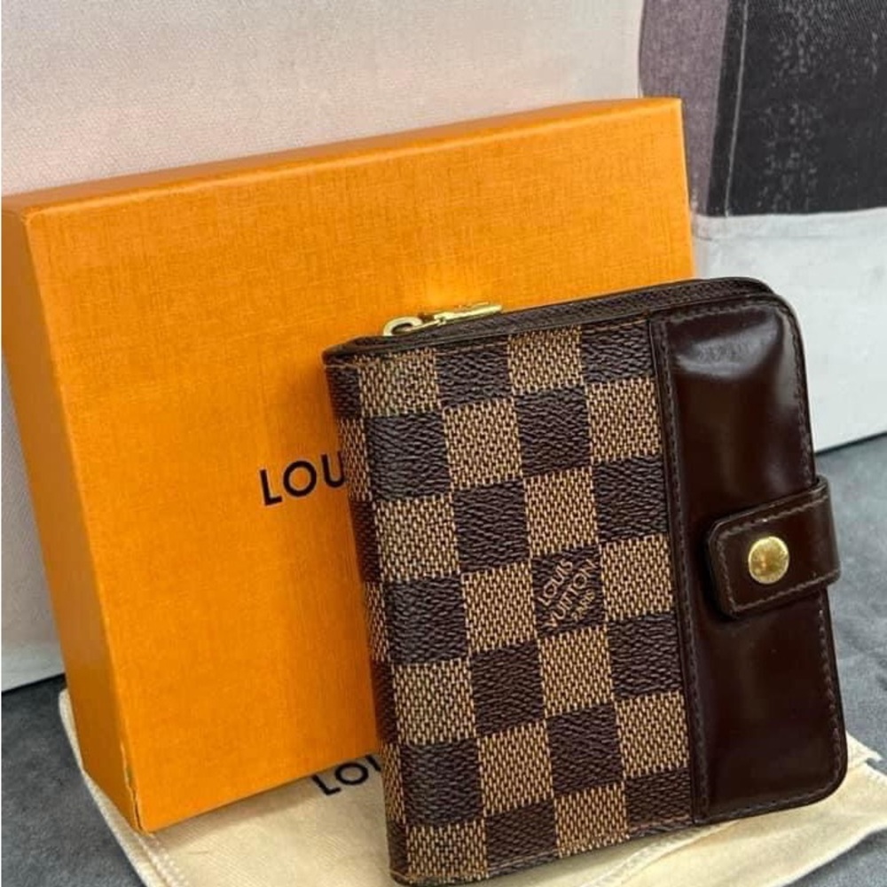 🌵Louis Vuitton Short Wallet Damier Ebene🌵